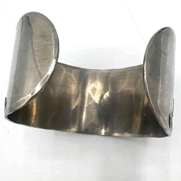 Wendell August Cuff Bracelet Forged Hand-Wrought Pewter Iris Lily Floral Sz 6.5 - Picture 3 of 5